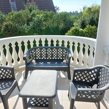 Apartamenty Junona Nad Morzem, W Domu Z Ogrodem, Obok Stegna I Jantar Junoszyno Kültér fotó