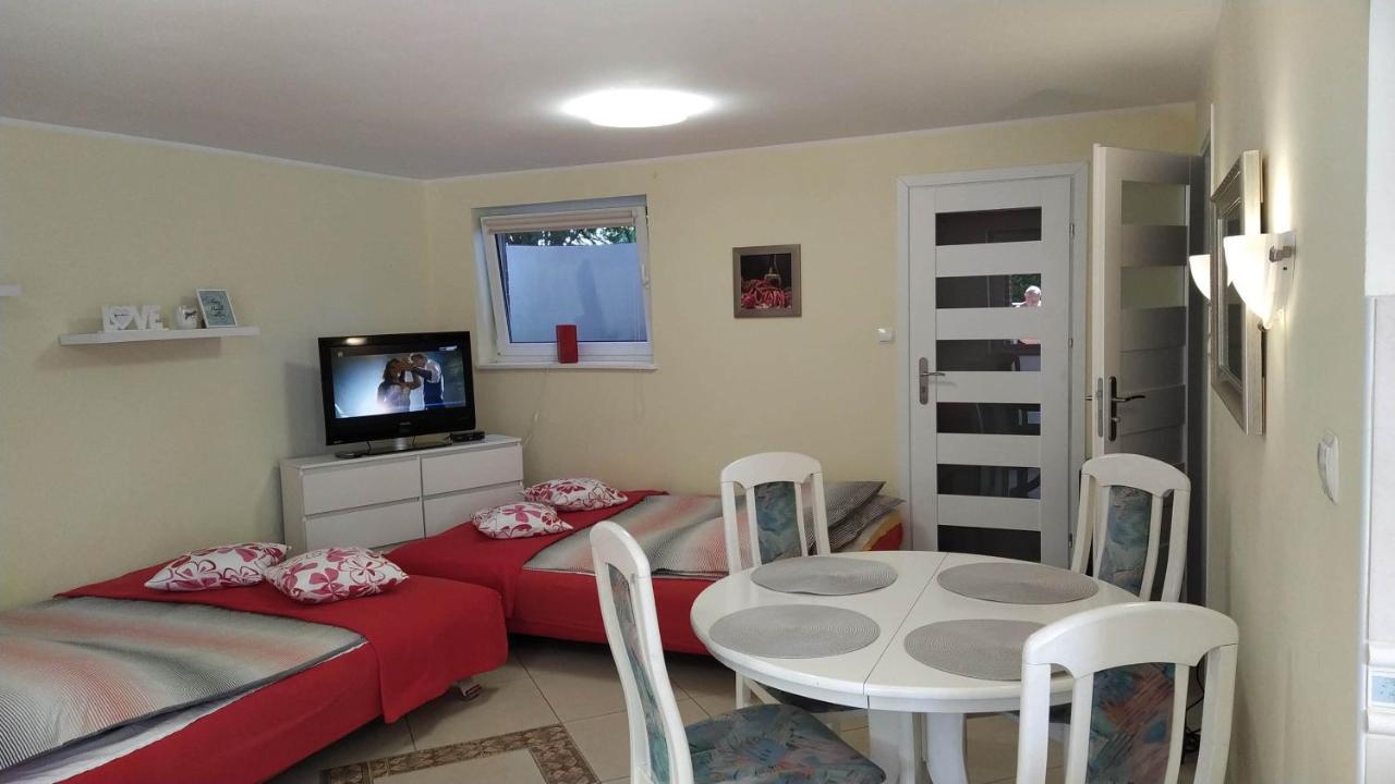 Apartamenty Junona Nad Morzem, W Domu Z Ogrodem, Obok Stegna I Jantar Junoszyno Kültér fotó